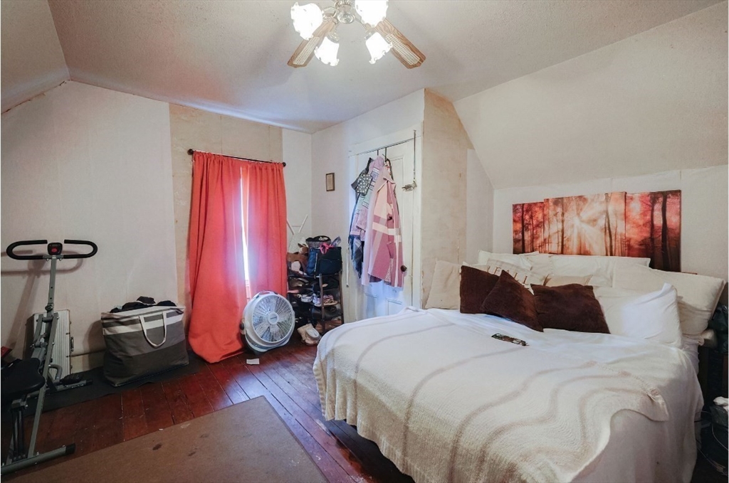 531 Rivet St Property Photo 10