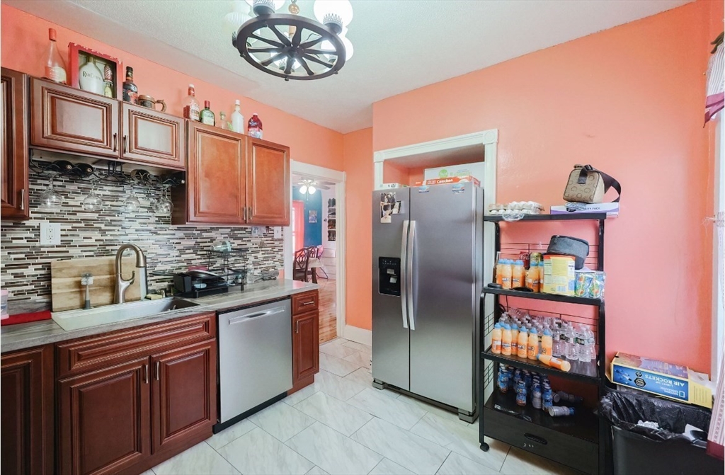 531 Rivet St Property Photo 15