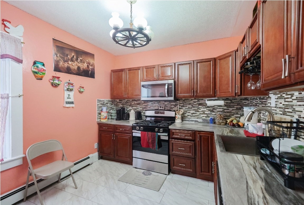 531 Rivet St Property Photo 16
