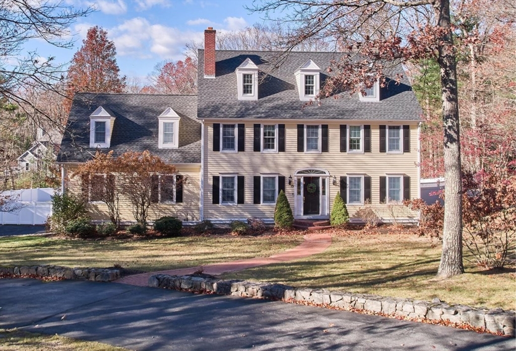 15 Arnold Mills Rd Property Photo