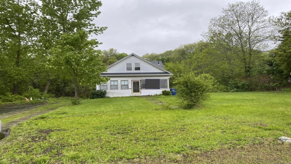 759 Fall River Avenue Property Photo 20