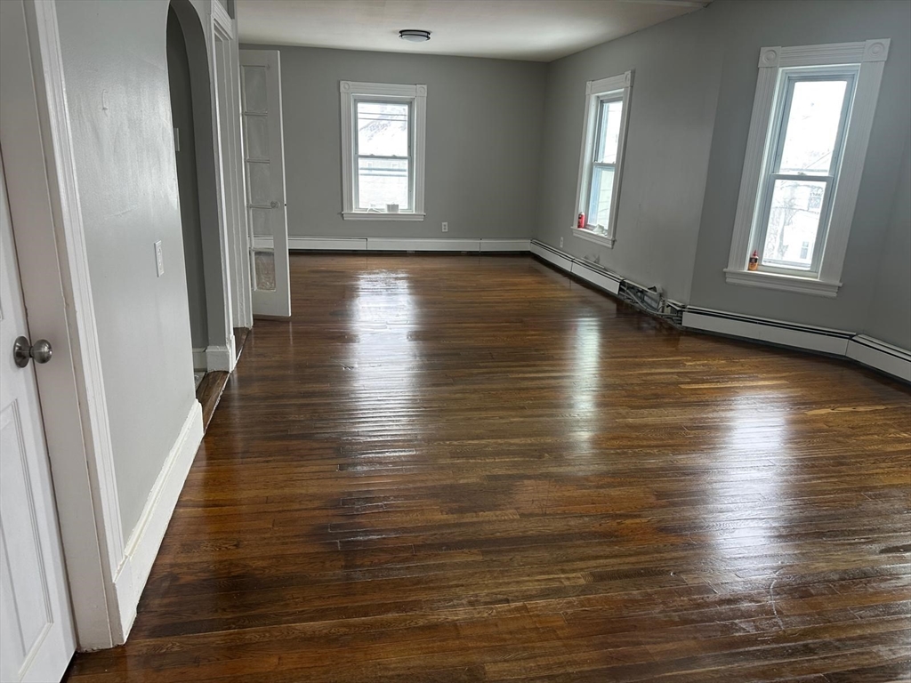 74 Fisher St Property Photo 6