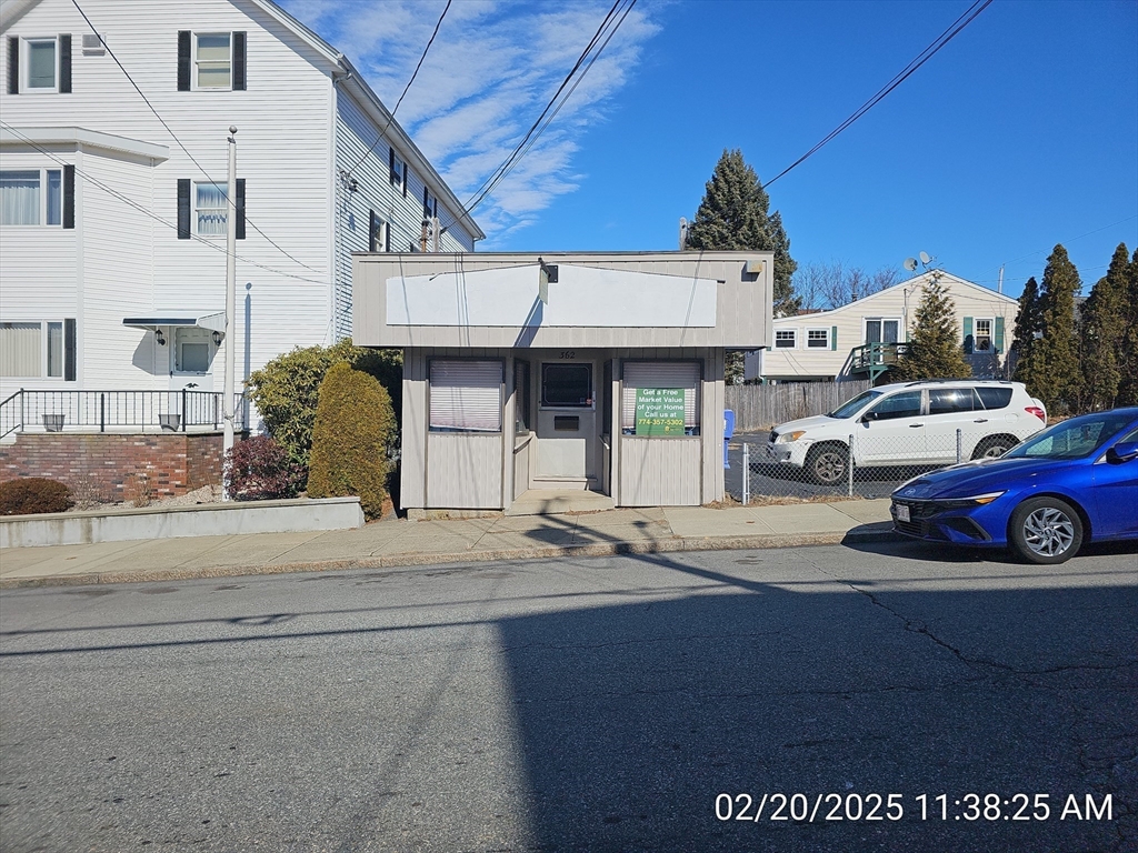 362 Sprague St Property Photo 2
