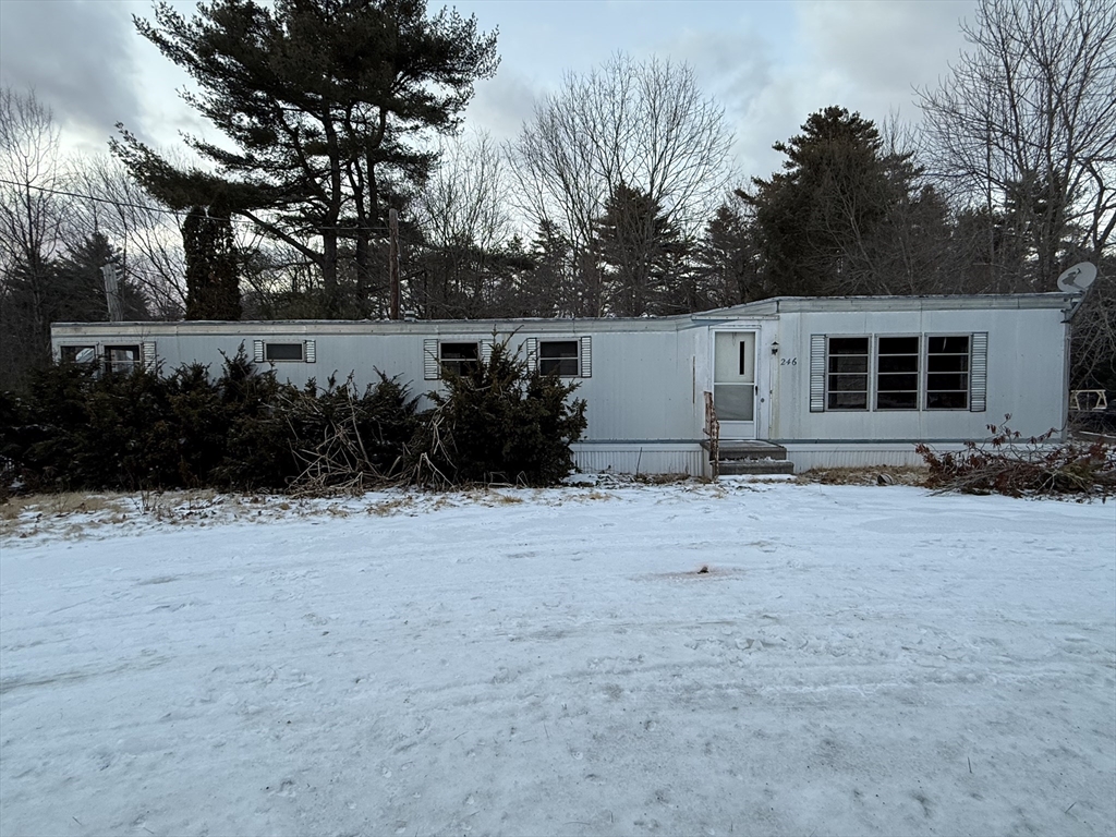 246 Old Warren Rd Property Photo