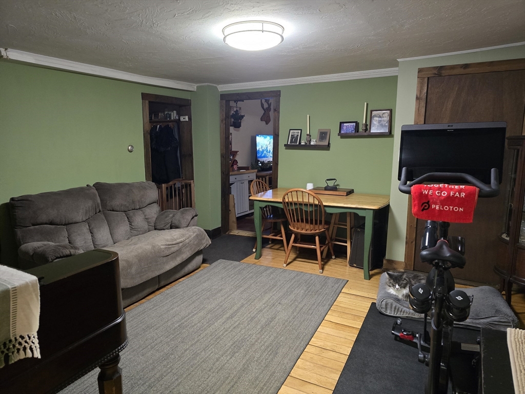 59 Kilbourn Rd Property Photo 6