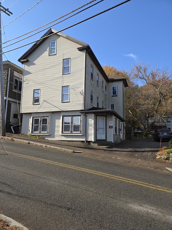 42 Maple St Property Photo