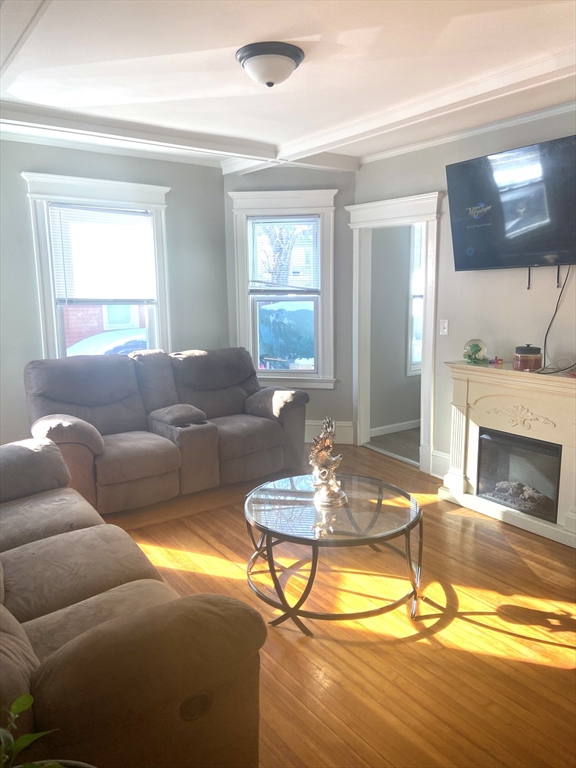 440 Sumner Avenue Property Photo 7