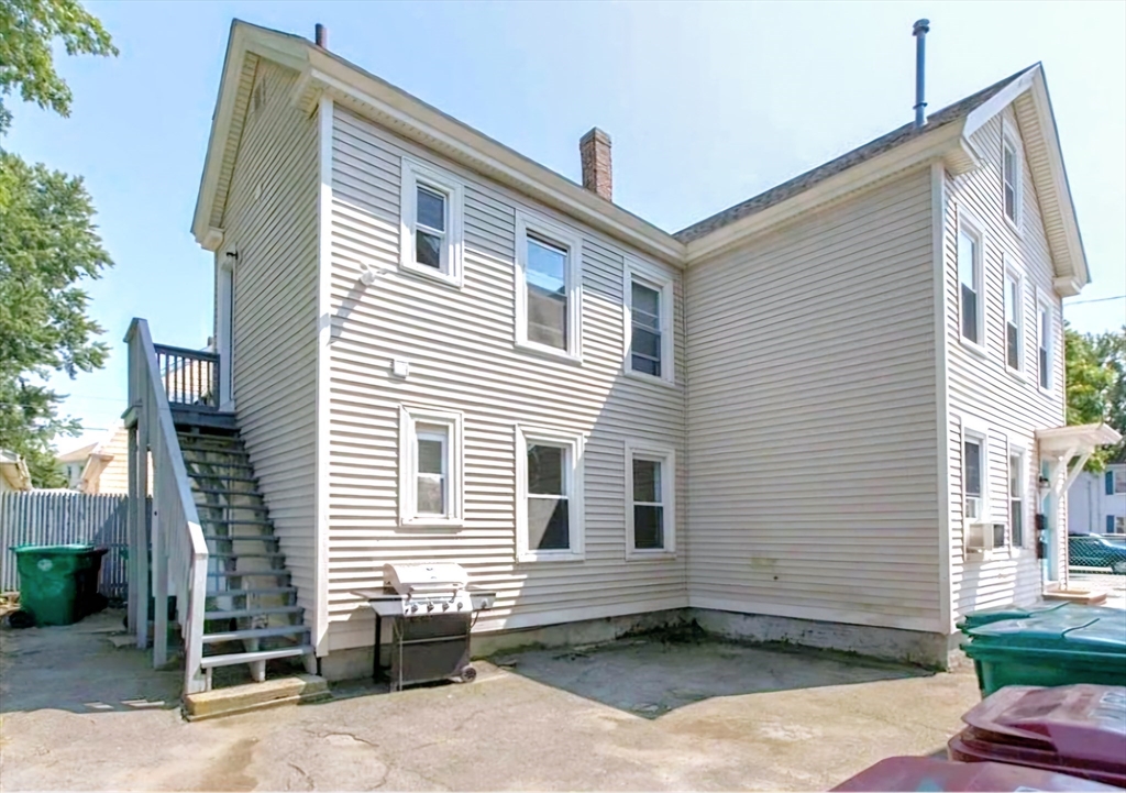 581 Lakeview Ave Property Photo 1