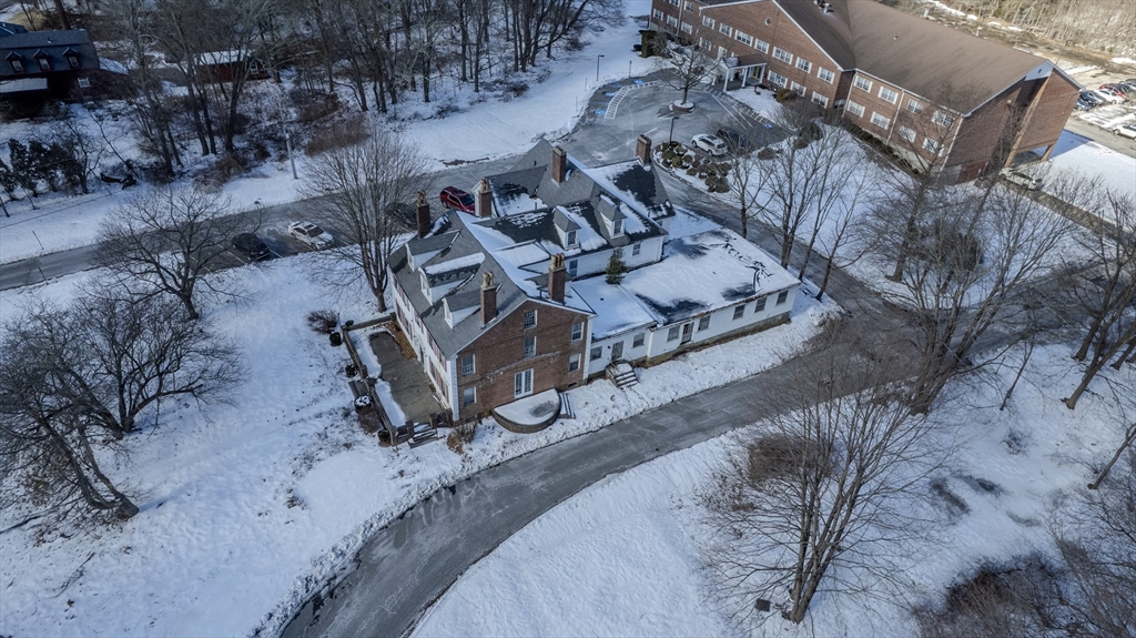 68 Dean St Property Photo 3