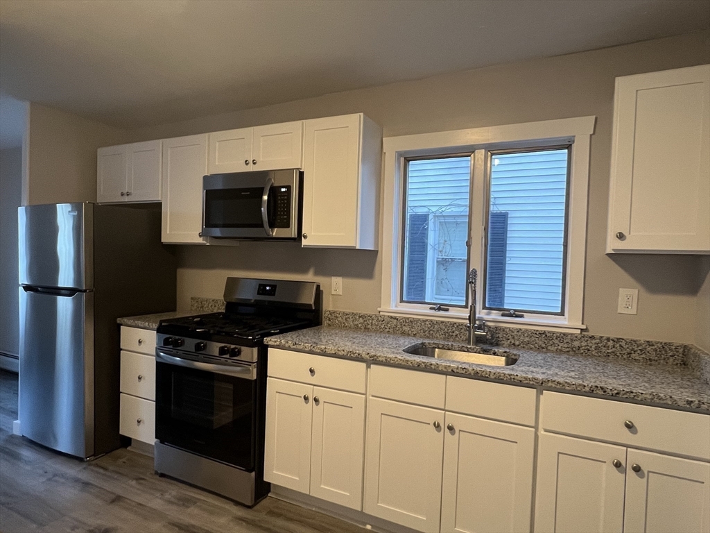 9 Cleveland St Property Photo 7