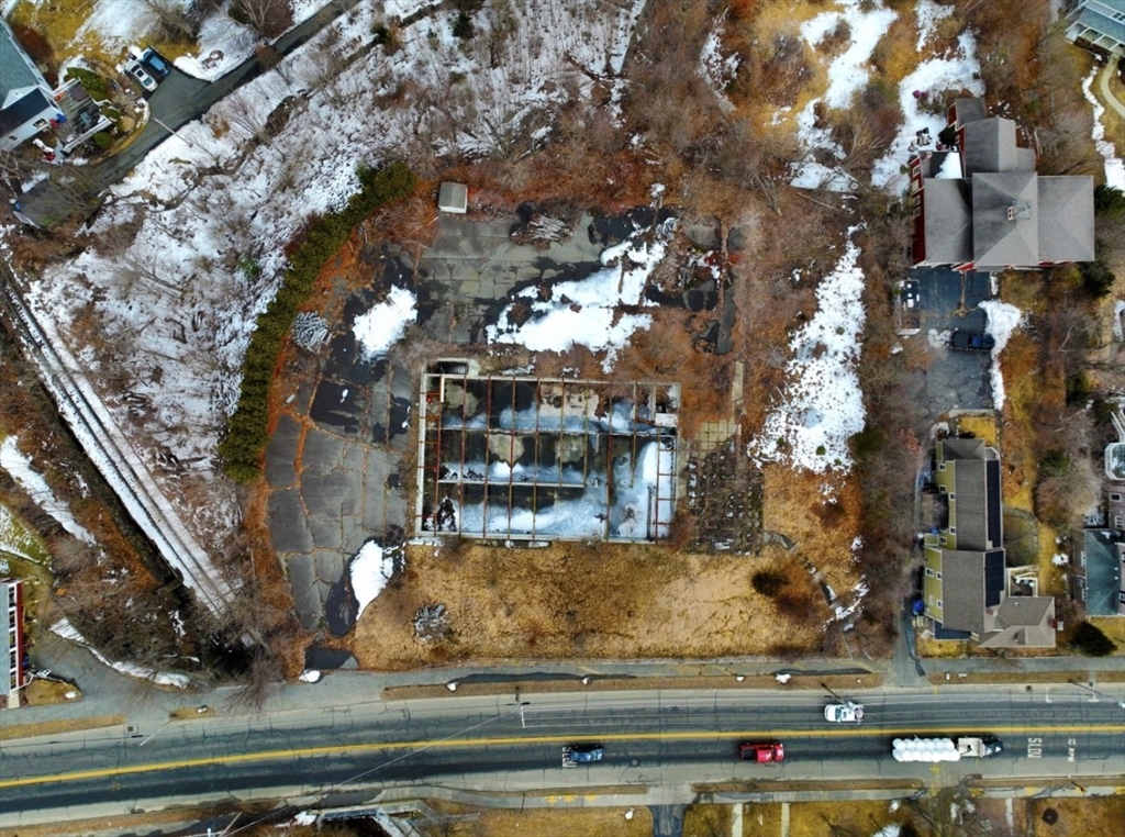 96 Main St Property Photo 9