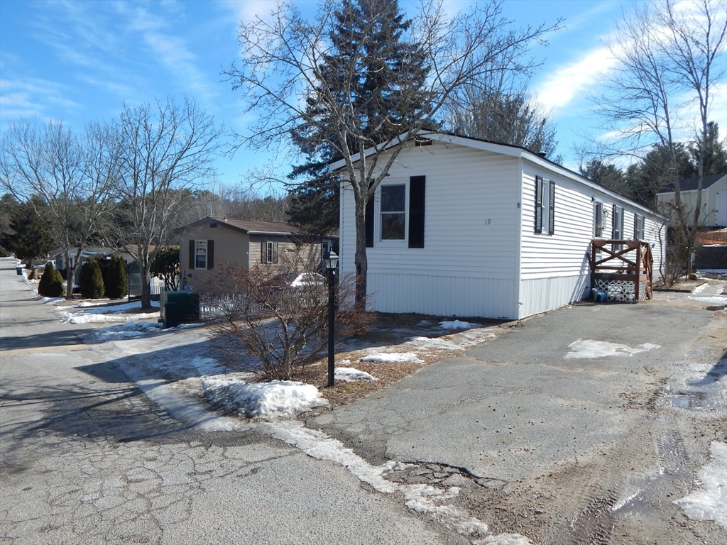 19 Cheryl Lane Property Photo