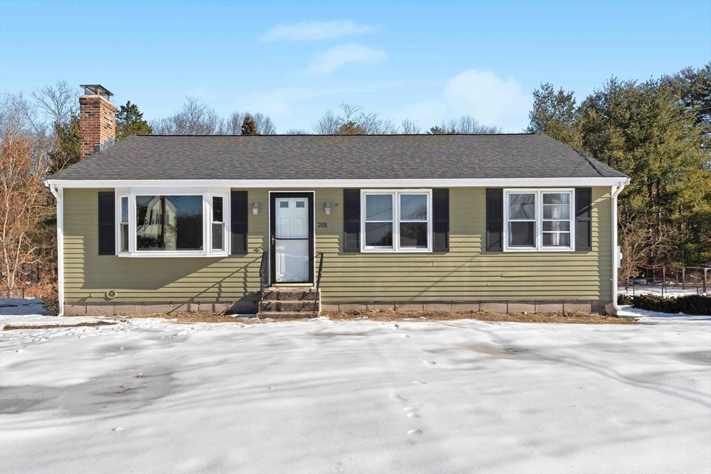 201 Mendon Rd Property Photo