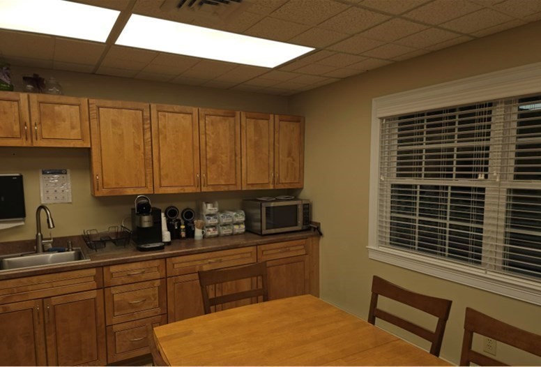 1 Abbey Ln Property Photo 9