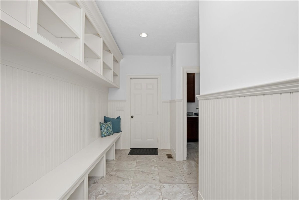 8 Kenley Ln Property Photo 16