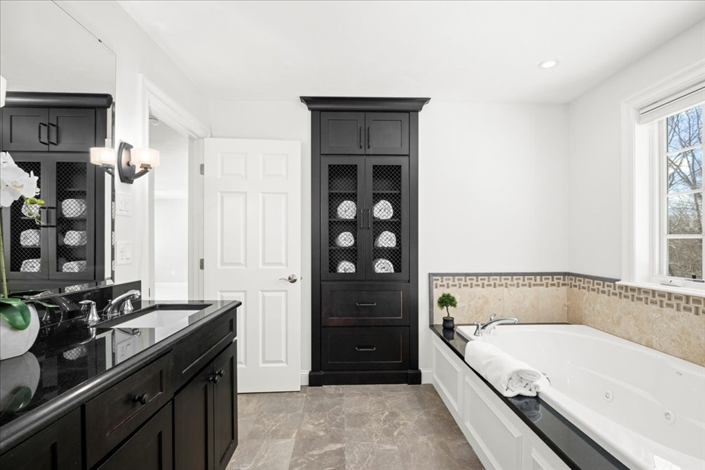 8 Kenley Ln Property Photo 26