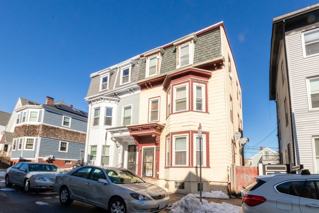 11 Vinton St Property Photo 3