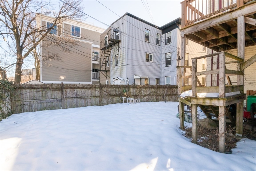 11 Vinton St Property Photo 6