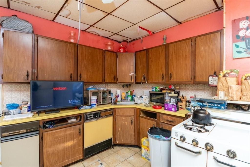 11 Vinton St Property Photo 15
