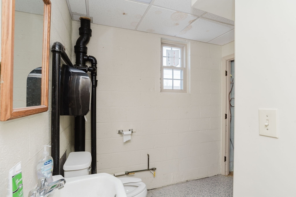 228 Oneil Blvd Property Photo 40