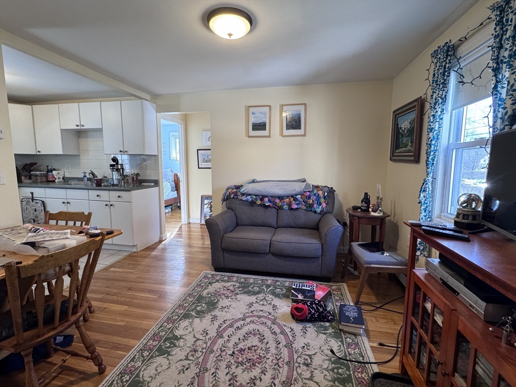 202 Winchester # A Property Photo 4