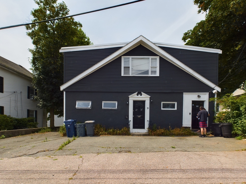 9 Ash St # A Property Photo 1