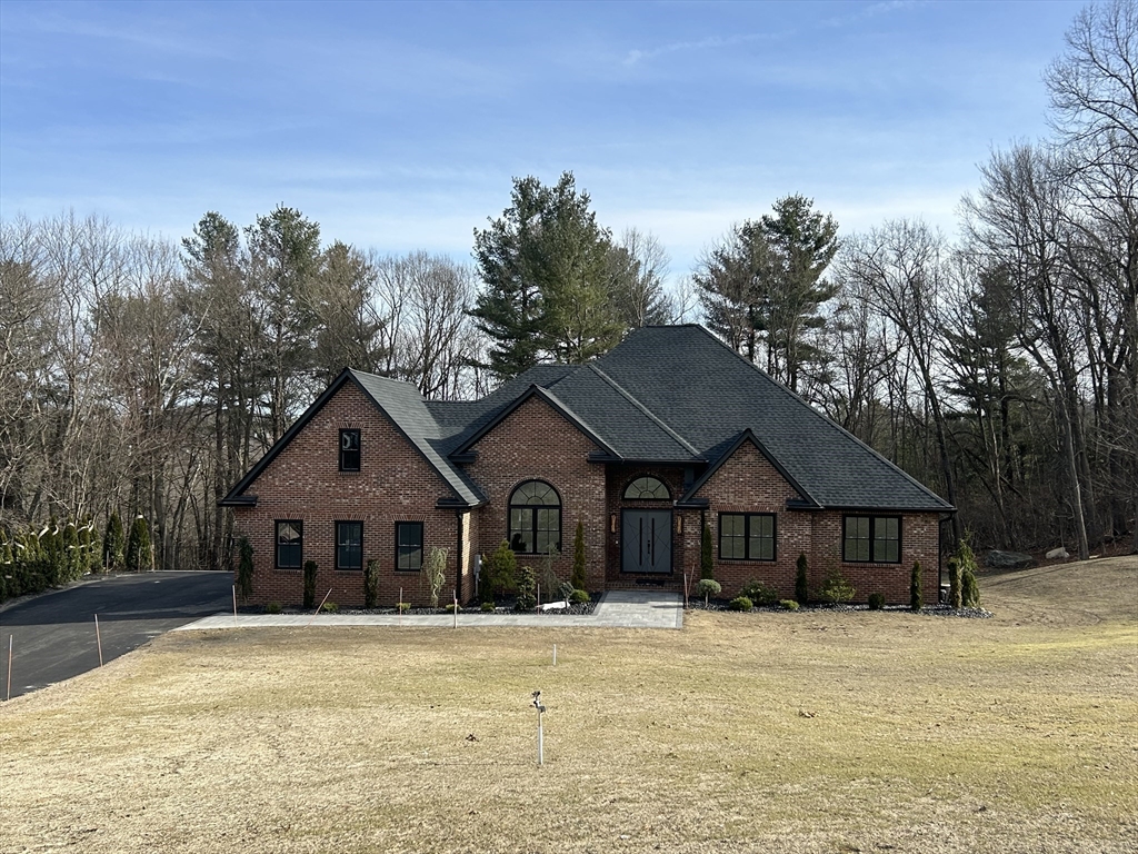 70 Colonial Dr Property Photo