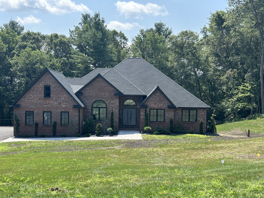 70 Colonial Dr Property Photo 1