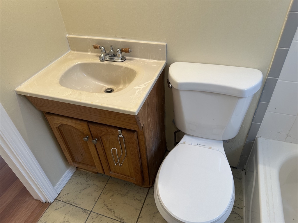 167 Park Ave Property Photo 8