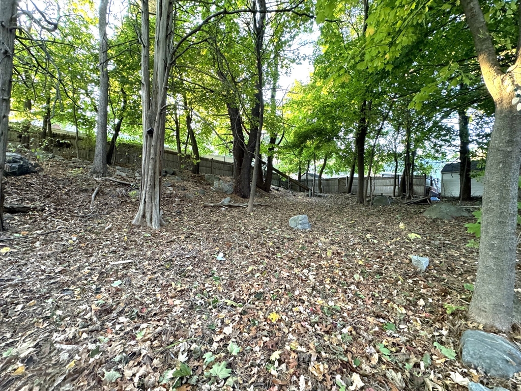 5 Graystone Rd Property Photo 3
