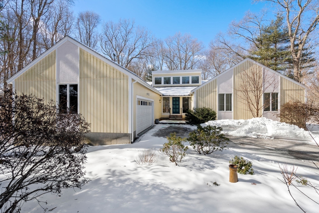 11 Circle Way Property Photo