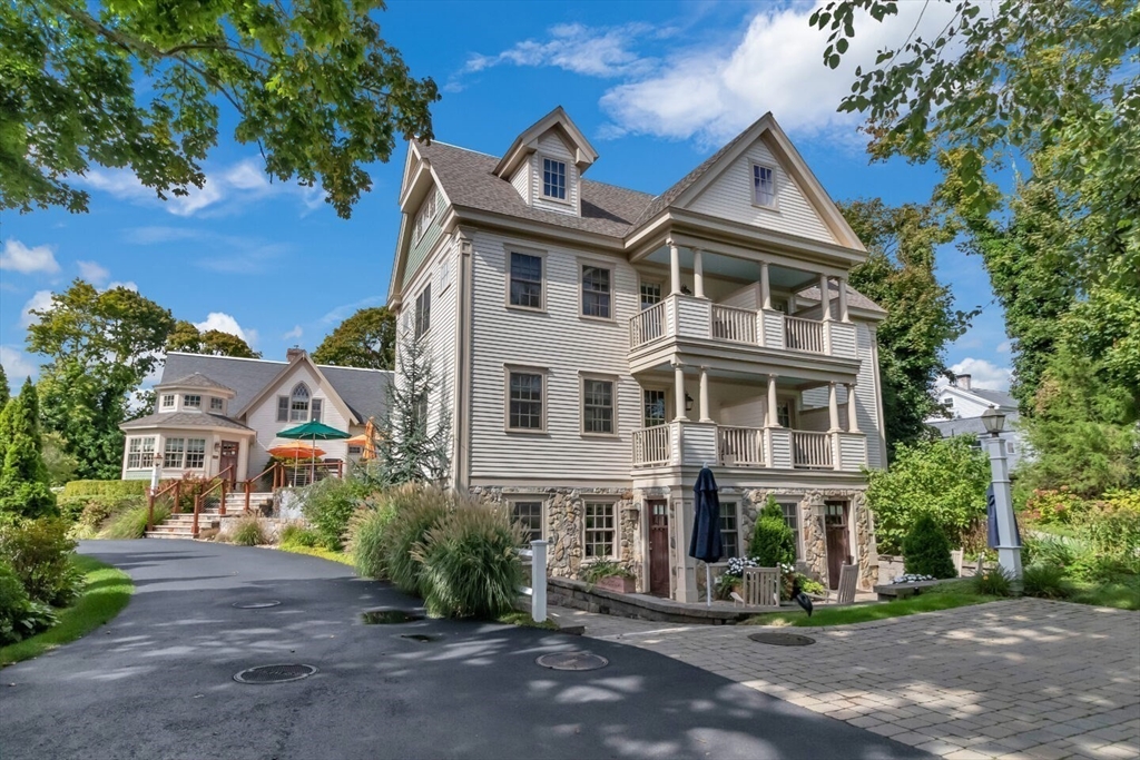 116 Parallel Street Property Photo 4
