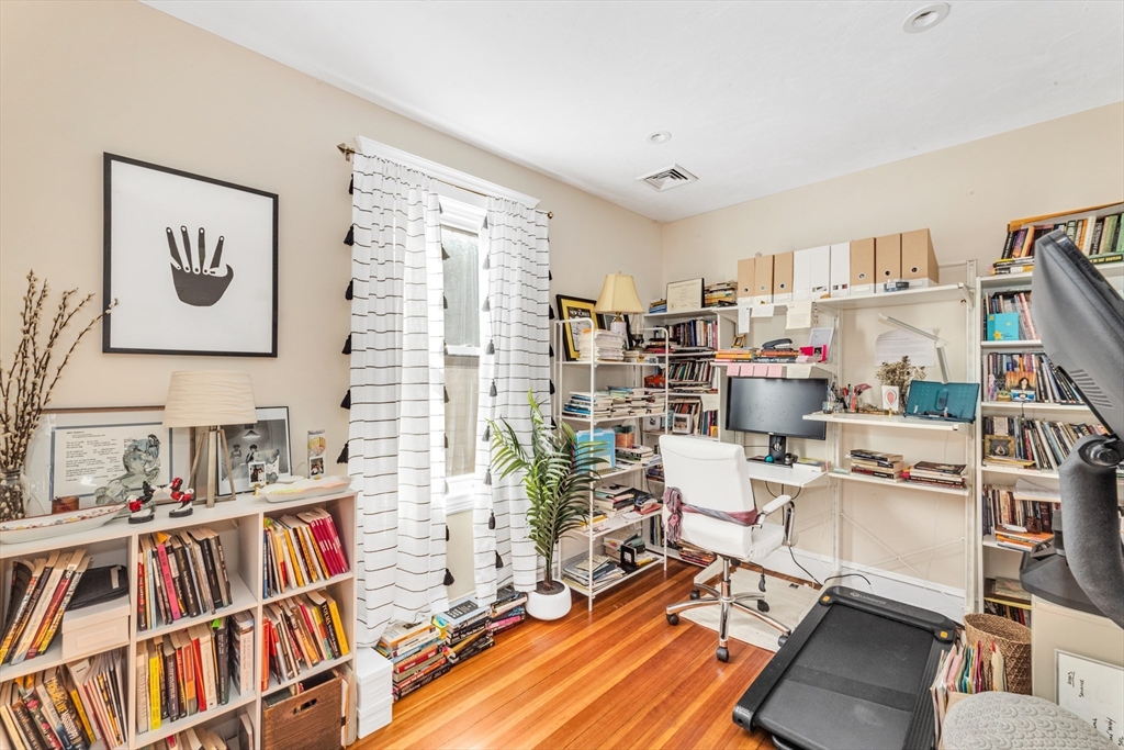 47 Metropolitan Ave Property Photo 7