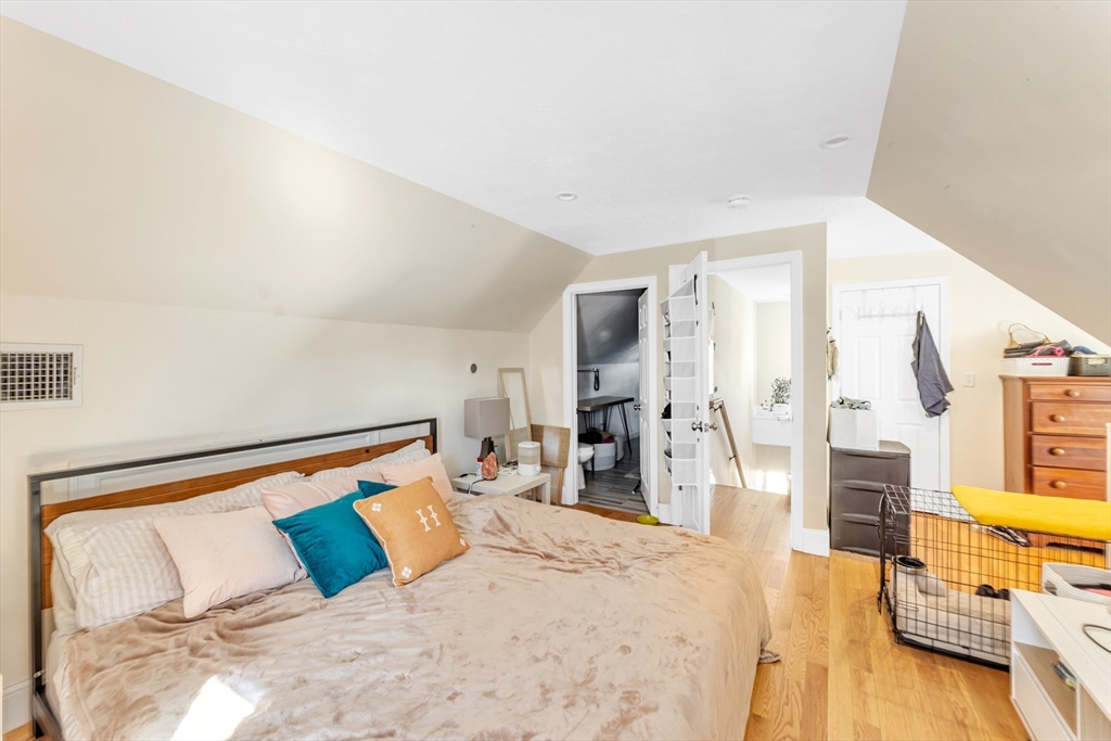 47 Metropolitan Ave Property Photo 14