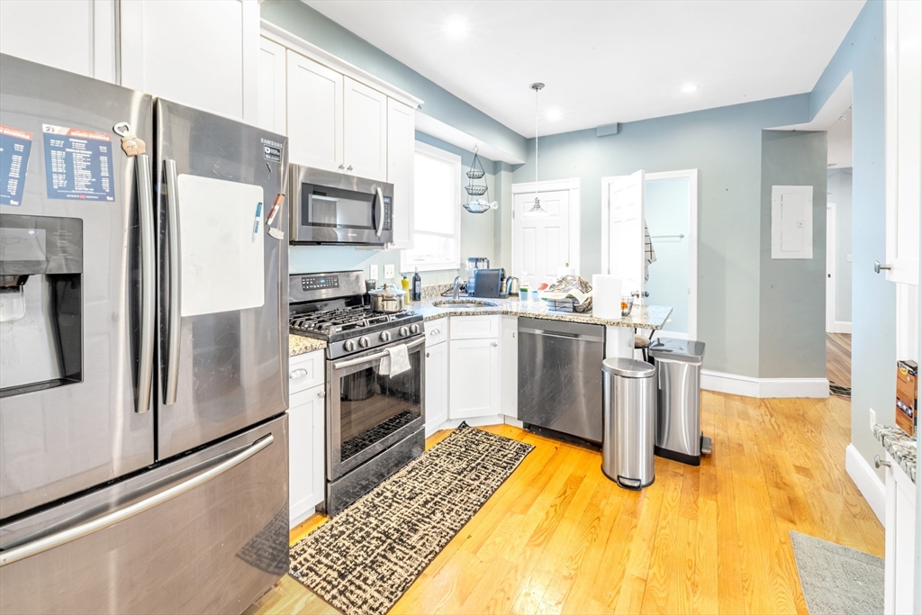 47 Metropolitan Ave Property Photo 17