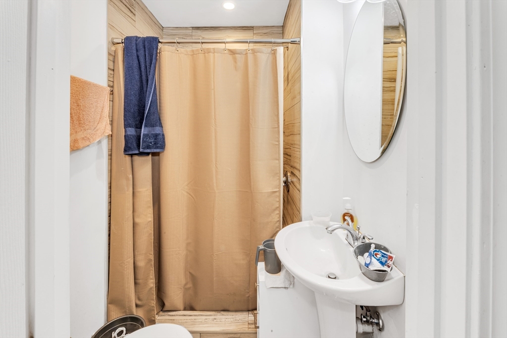 47 Metropolitan Ave Property Photo 21
