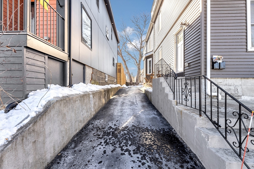 47 Metropolitan Ave Property Photo 28