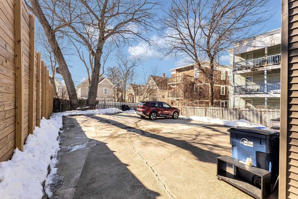 47 Metropolitan Ave Property Photo 29