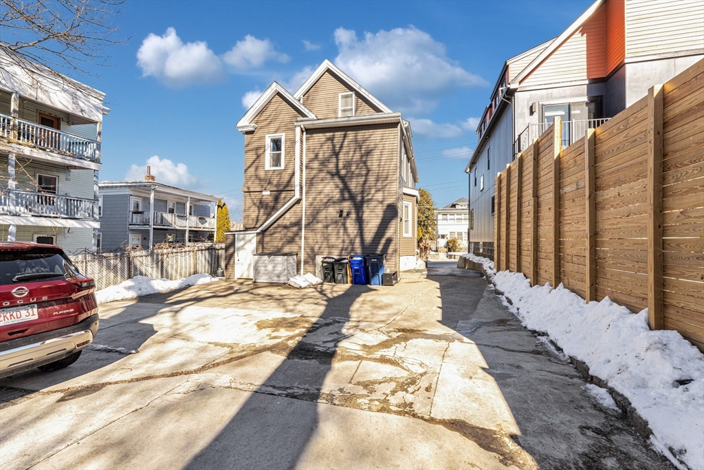 47 Metropolitan Ave Property Photo 31
