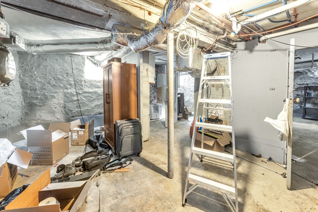 47 Metropolitan Ave Property Photo 32