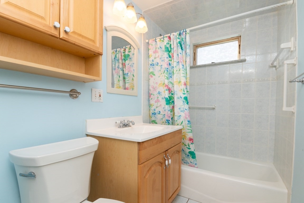 76 Westglow St Property Photo 16