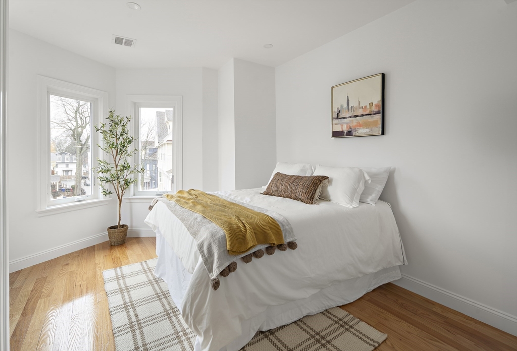24 Montrose St Property Photo 19