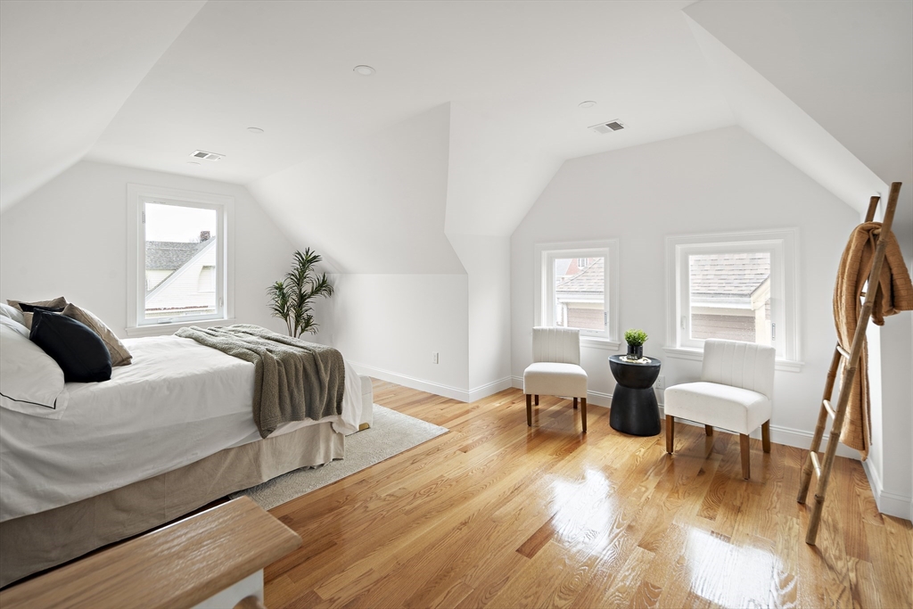 24 Montrose St Property Photo 21