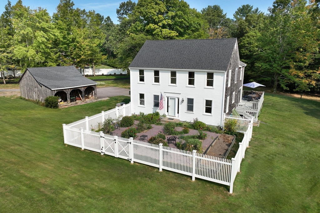 302 Summer Street Property Photo