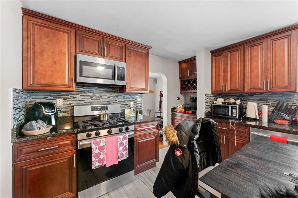 34 Clapp St Property Photo 9
