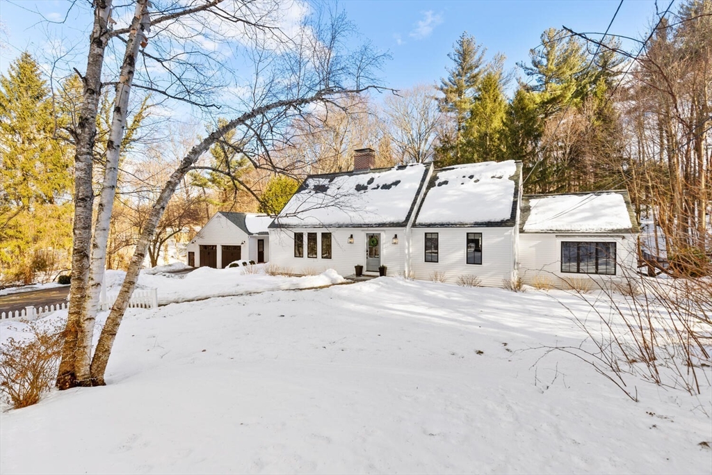 505 Great Pond Rd Property Photo
