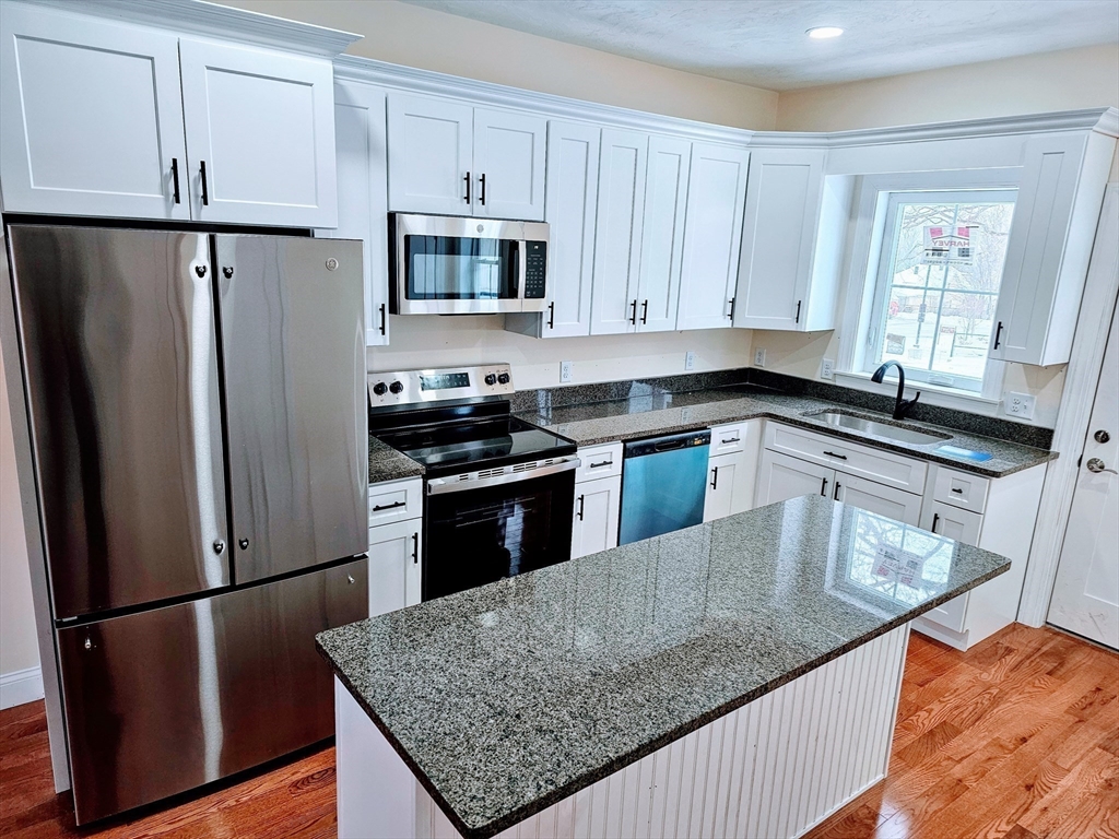 2 Linden St # B Property Photo