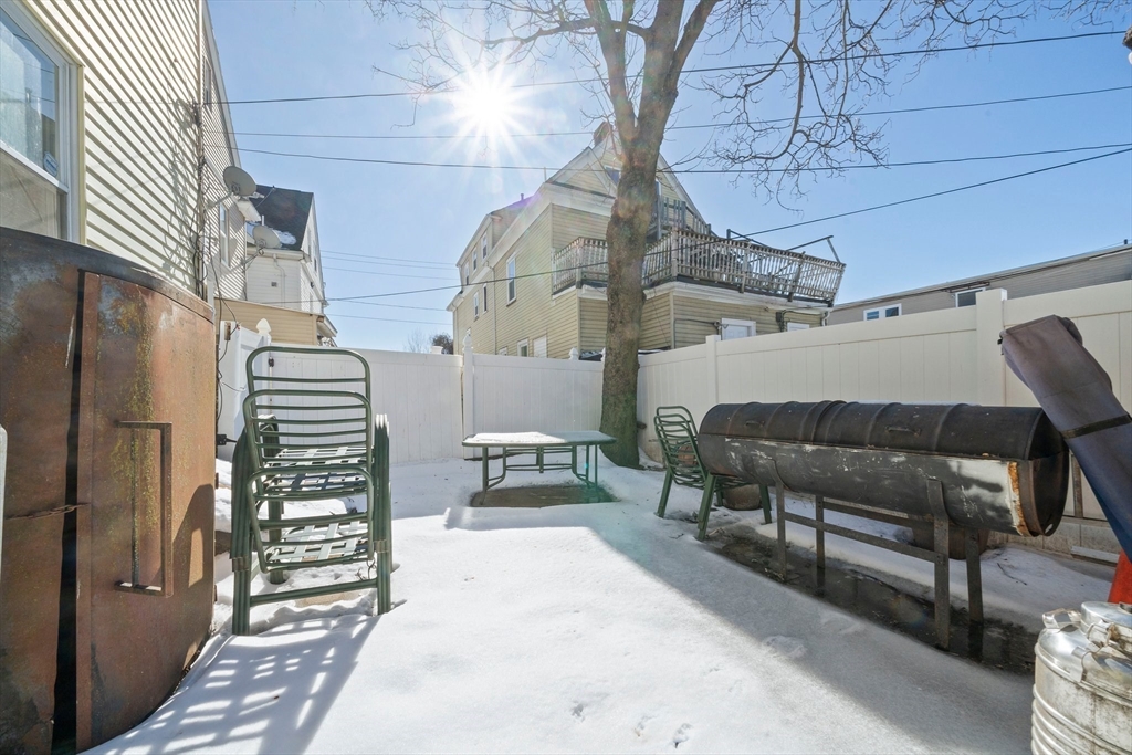 707 Washington St Property Photo 23