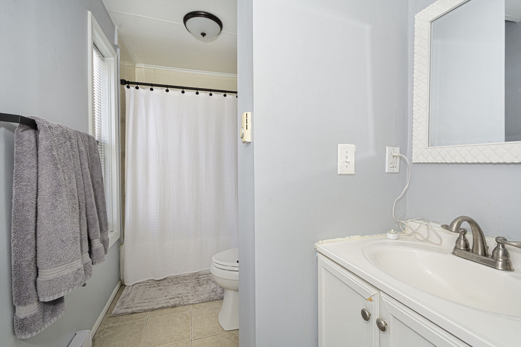 21 Orient St Property Photo 10