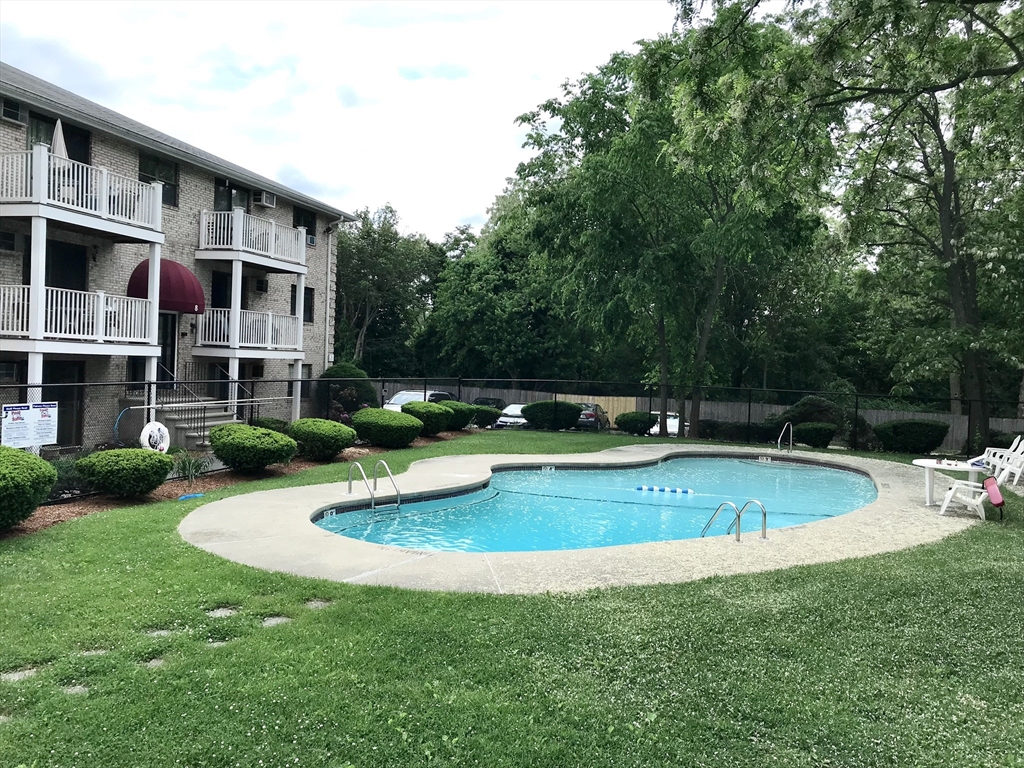 8 Kenmar Dr # 53 Property Photo